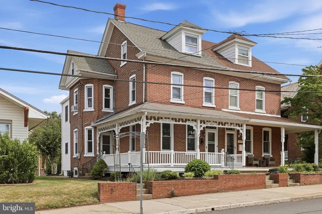 127 W FOURTH ST, East Greenville, PA 18041