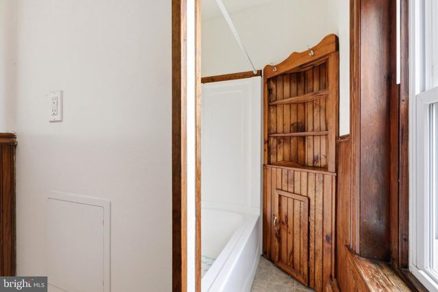 127 W FOURTH ST, East Greenville, PA 18041