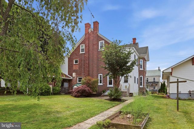 127 W FOURTH ST, East Greenville, PA 18041