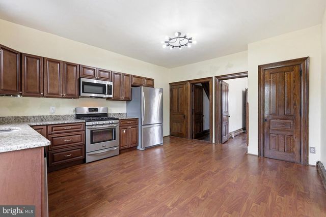 127 W FOURTH ST, East Greenville, PA 18041