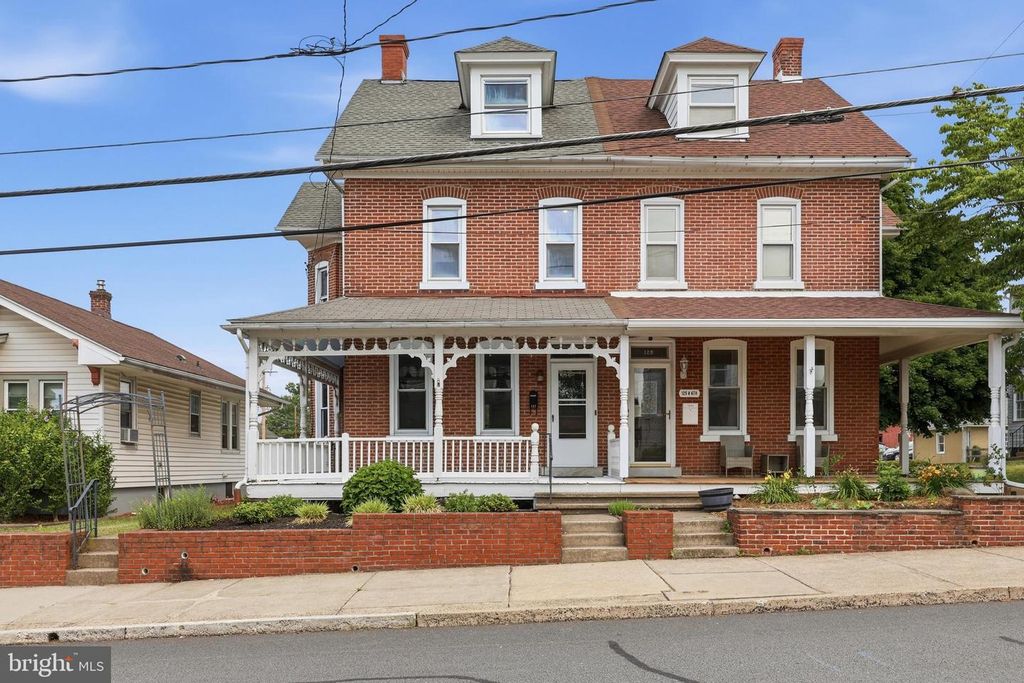 127 W FOURTH ST, East Greenville, PA 18041