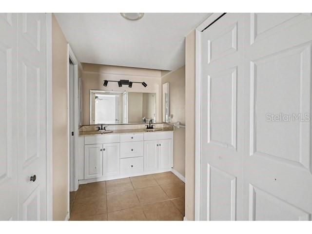 1219 NE 14TH PLACE, Cape Coral, FL 33909