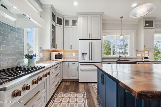 333 N Island Crossing, Edenton, NC 27932