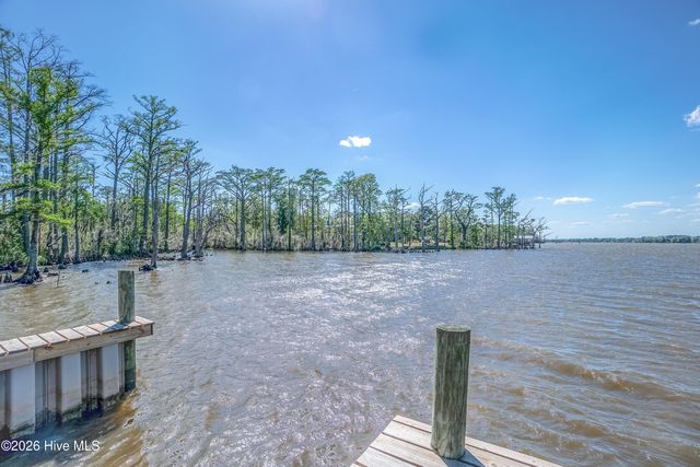 333 N Island Crossing, Edenton, NC 27932
