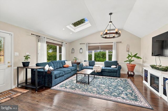 246 LENOX RD, Havertown, PA 19083