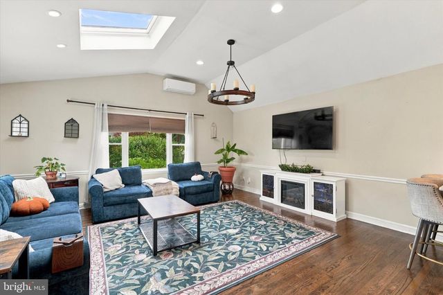 246 LENOX RD, Havertown, PA 19083