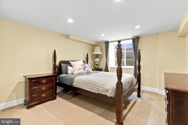 246 LENOX RD, Havertown, PA 19083