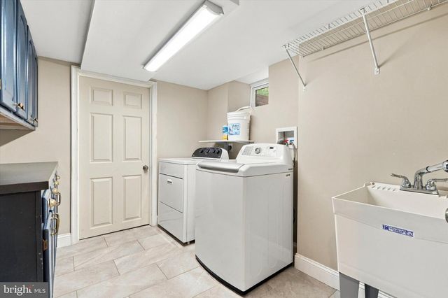 246 LENOX RD, Havertown, PA 19083
