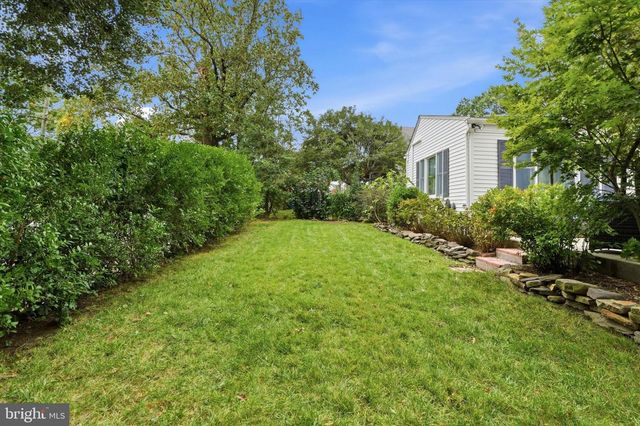 246 LENOX RD, Havertown, PA 19083