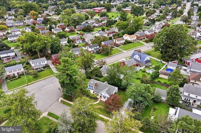 246 LENOX RD, Havertown, PA 19083