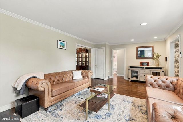 246 LENOX RD, Havertown, PA 19083