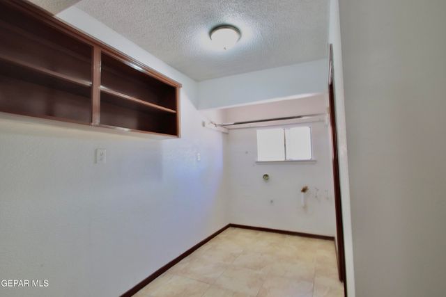 9967 Gideon Circle, Socorro, TX 79927