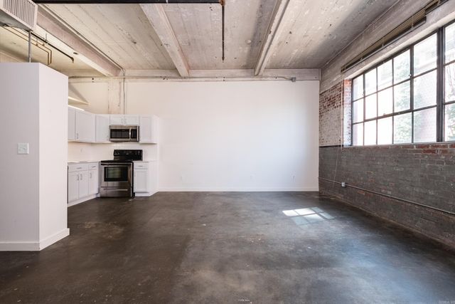 423 E 3rd St Apt 303, Little Rock, AR 72201