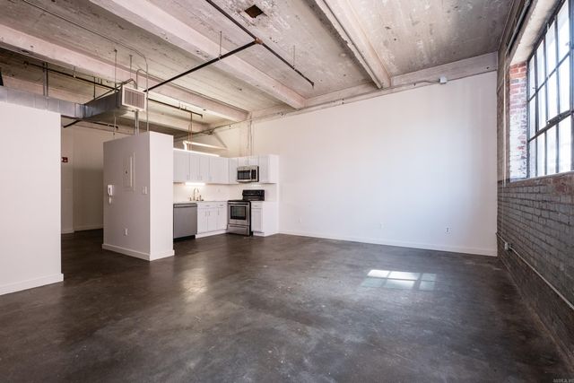 423 E 3rd St Apt 303, Little Rock, AR 72201