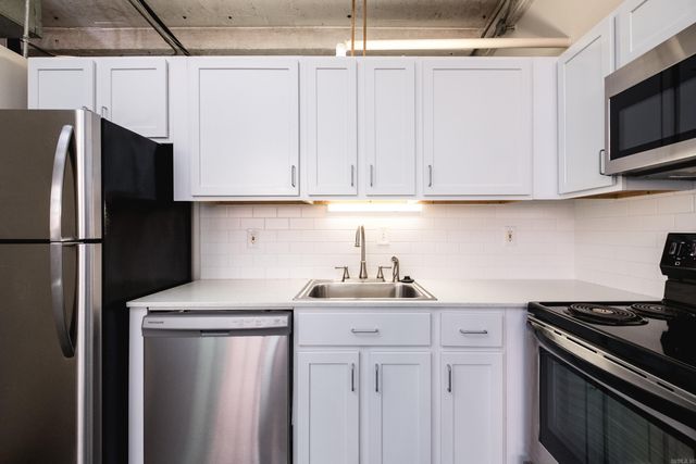 423 E 3rd St Apt 303, Little Rock, AR 72201