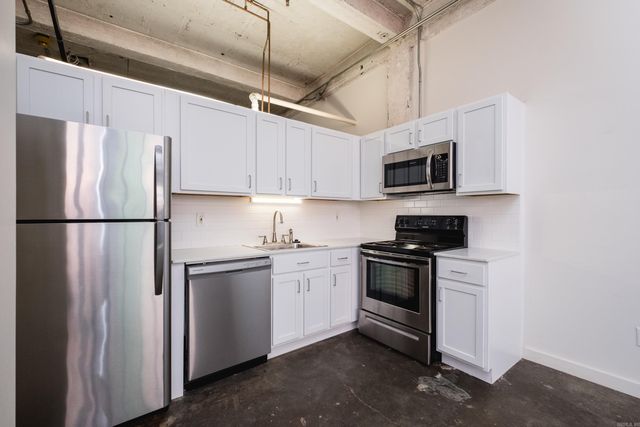 423 E 3rd St Apt 303, Little Rock, AR 72201