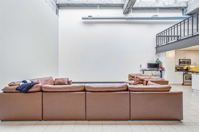 214 4th Street E 213, Saint Paul, MN 55101