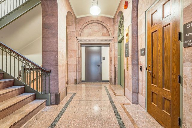 214 4th Street E 213, Saint Paul, MN 55101