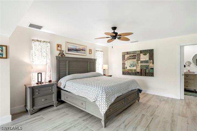 2271 Harbor RD, Naples, FL 34104