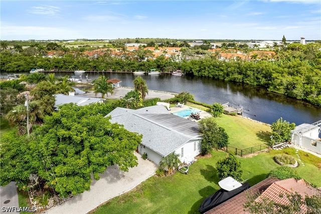 2271 Harbor RD, Naples, FL 34104