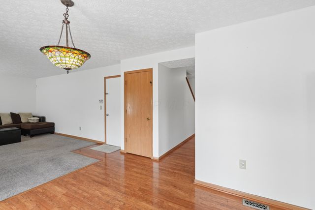 5901 Stillponds Place, Columbus, OH 43228