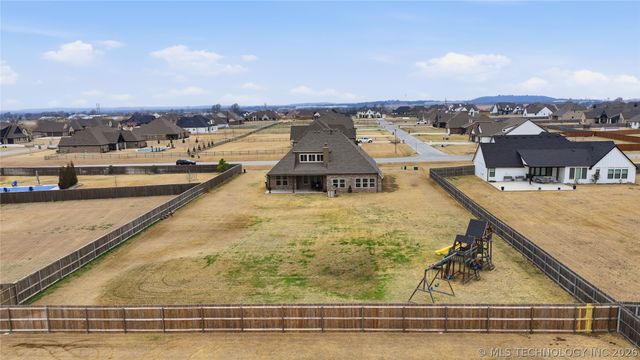 16713 S 1st East Avenue, Glenpool, OK 74033