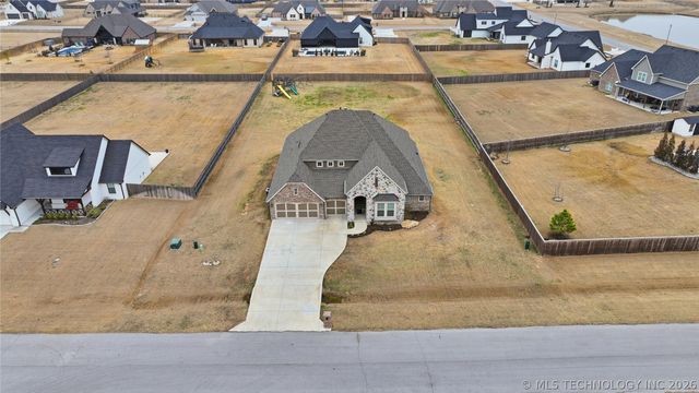 16713 S 1st East Avenue, Glenpool, OK 74033