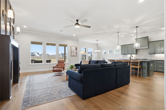 16713 S 1st East Avenue, Glenpool, OK 74033