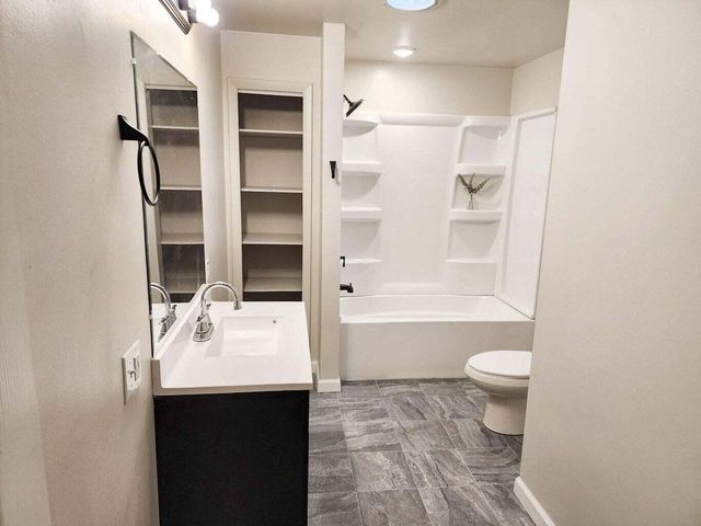 111 Walnut STREET, Delavan, WI 53115