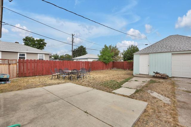 423 E Walton Ave, Spokane, WA 99207