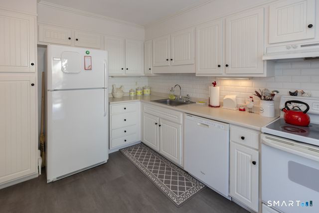 65 Main Street 21, Essex, CT 06442