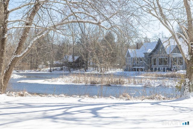 65 Main Street 21, Essex, CT 06442