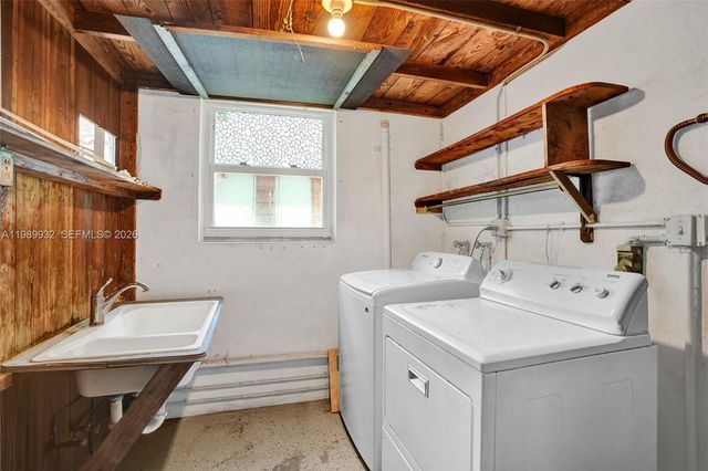 221 NE 48th Ter, Miami, FL 33137