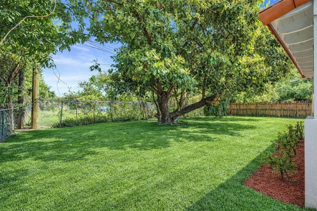 221 NE 48th Ter, Miami, FL 33137