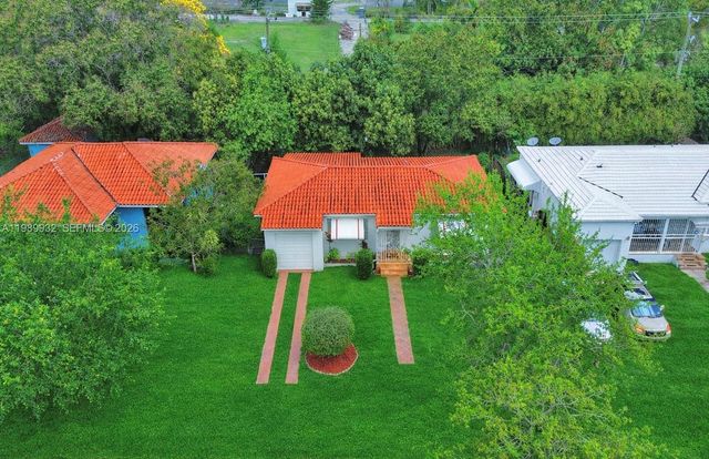 221 NE 48th Ter, Miami, FL 33137