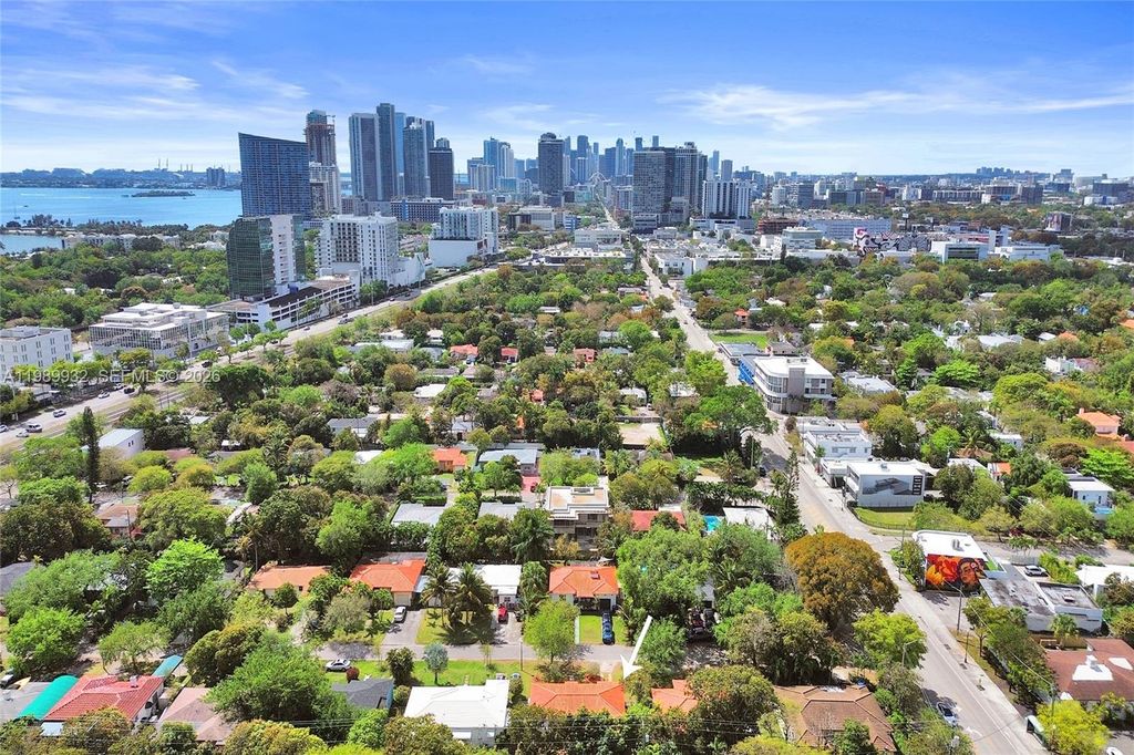 221 NE 48th Ter, Miami, FL 33137