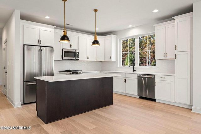 5 Blue Heron Lane, West Creek, NJ 08092