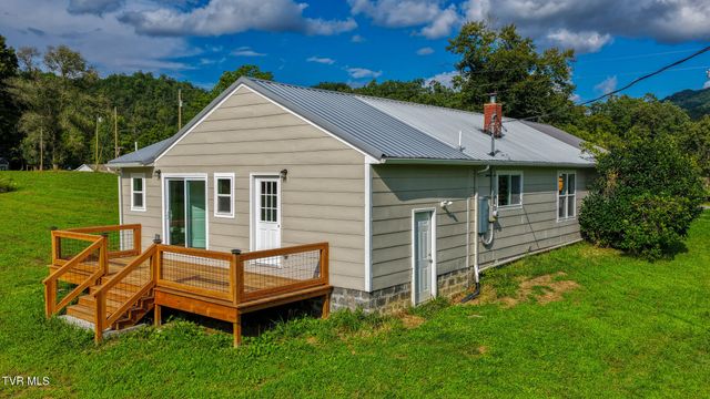 119 Elbow City Road, Rogersville, TN 37857
