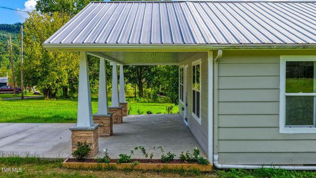119 Elbow City Road, Rogersville, TN 37857