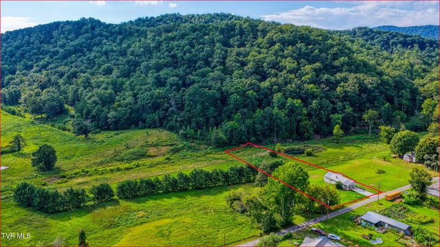 119 Elbow City Road, Rogersville, TN 37857