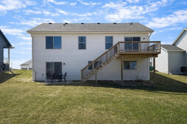 605 E Vista Lake Avenue, Polk City, IA 50226