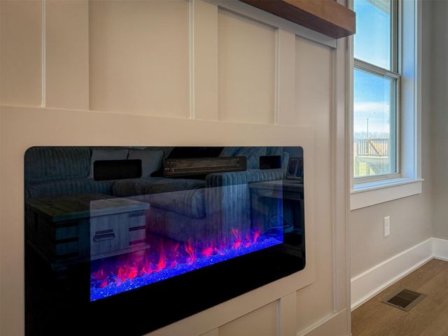 605 E Vista Lake Avenue, Polk City, IA 50226