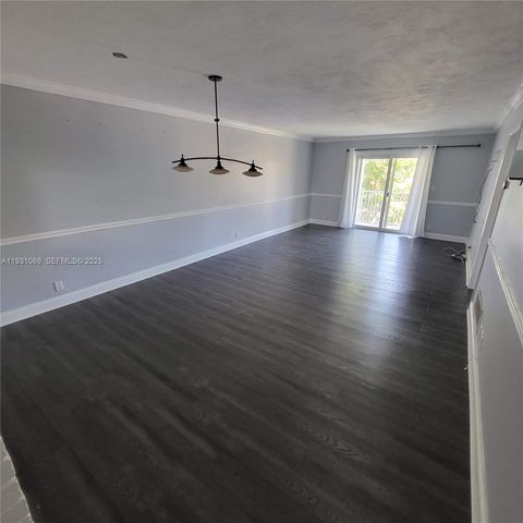 240 Galen Dr 309, Key Biscayne, FL 33149