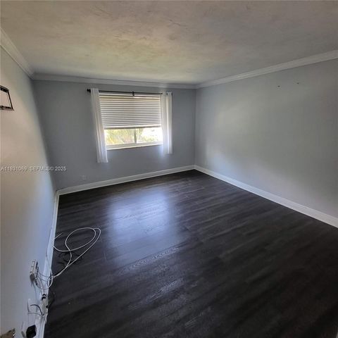 240 Galen Dr 309, Key Biscayne, FL 33149