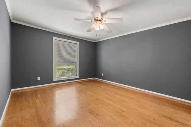 7575 Katy Freeway 18, Houston, TX 77024