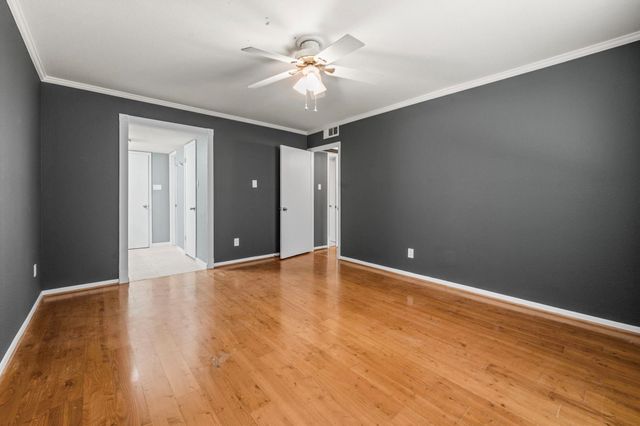 7575 Katy Freeway 18, Houston, TX 77024