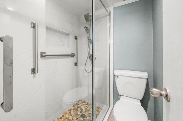 7575 Katy Freeway 18, Houston, TX 77024