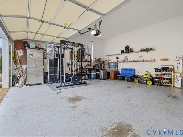 1213 Walthall Creek Dr, South Chesterfield, VA 23834