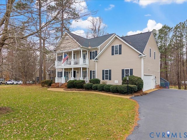 1213 Walthall Creek Dr, South Chesterfield, VA 23834