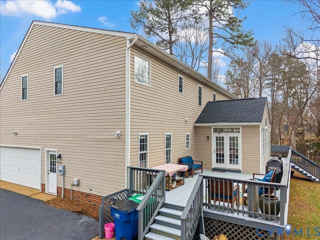 1213 Walthall Creek Dr, South Chesterfield, VA 23834